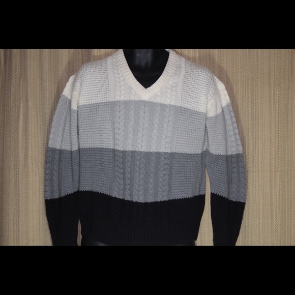 Oleg Cassini Youth Sweater (large) - Picture 1 of 4